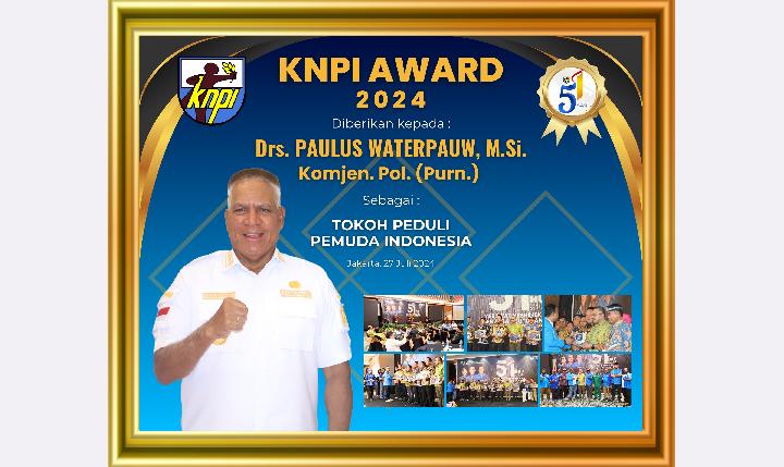 Purnawirawan Jenderal Polisi Paulus Waterpauw Terima Penghargaan KNPI Award 2024