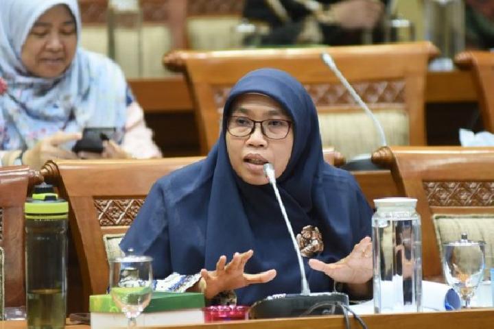 Netty Prasetiyani Aher Kritik Keras PP Nomor 28/2024 Soal Penyediaan Alat Kontrasepsi Bagi Siswa dan Remaja