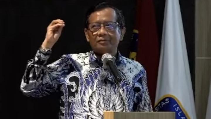 Mahfud Md Heran, Airlangga Hartarto Mundur di Puncak Kejayaan Golkar