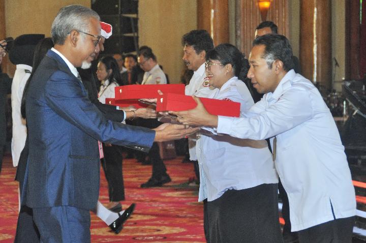 Lewat Penyerahan Duplikat Bendera Pusaka, BPIP Tanamkan Nilai Kebangsaan