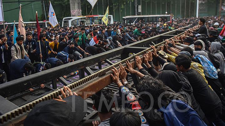 Jalan Keras Kawal Putusan MK hingga Gagalkan DPR Sahkan Revisi UU Pilkada, Berikut Kronologinya