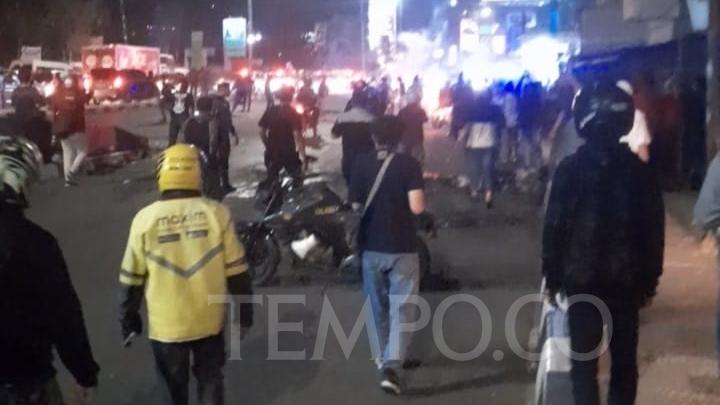 Sebelum Terbakar di Tengah Demonstrasi, Mata Sopir Angkot di Makassar Terasa Perih