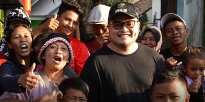 Mas Dhito Borong Pentol, Sapa Warga di Karnaval