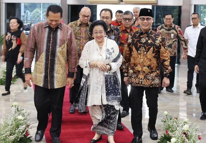 Megawati dan Keluarga Hadiri Acara Pencabutan TAP MPRS Nomor 33 di MPR