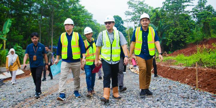 Wakil Wali Kota Tangsel Pilar Saga Ichsan: Pembangunan Jalan Akses TPU Sarimulya Berjalan Lancar