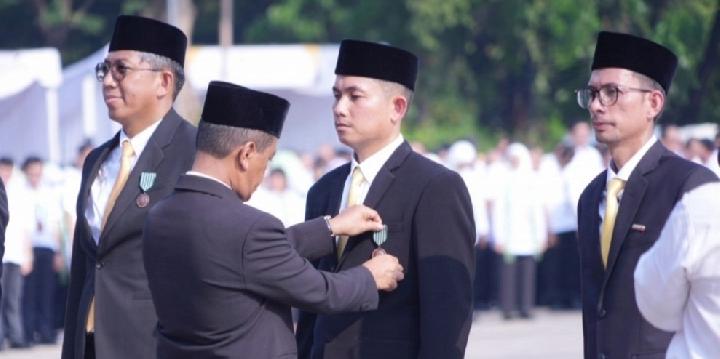 Insan Bukit Asam Dianugerahi Dua Satyalancana Wira Karya dan Tiga Dharma Karya