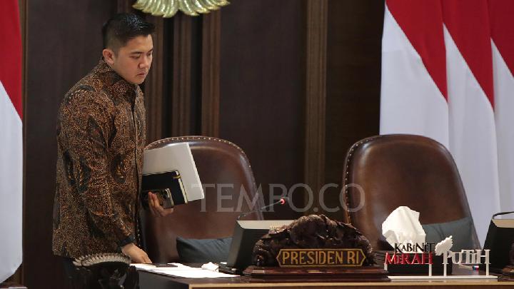 Beda Sikap atas Kenaikan Pangkat Mayor Teddy Menjadi Letkol