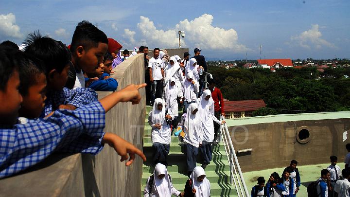 Kalau Jabar Kirim Anak Nakal ke Barak, Aceh Berlakukan Jam Malam bagi Pelajar