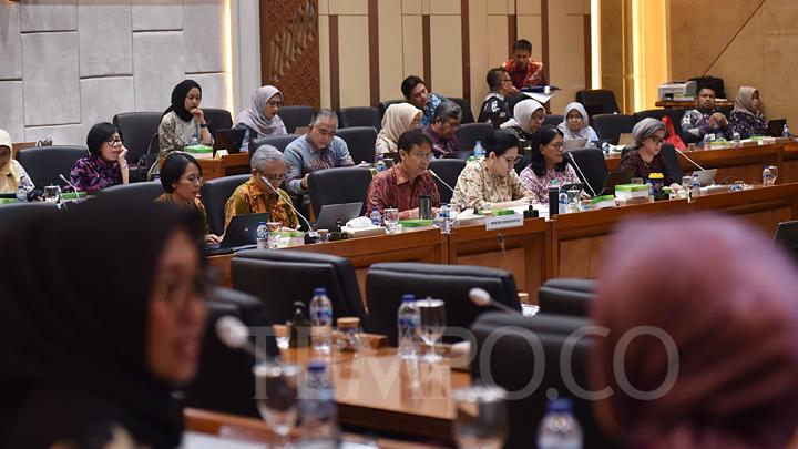 Gelombang Baru Covid-19, DPR Minta Pemerintah Perkuat Sistem Pelacakan