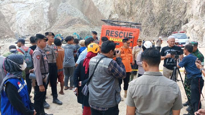 Korban Tewas Longsor Cirebon Bertambah Jadi 19 Orang