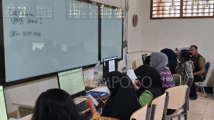 Orang Tua Calon Siswa di Depok Keluhkan Website online SPMB Jabar Error