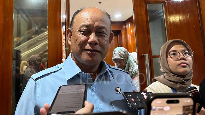 BGN Bagikan Makan Bergizi Free of charge 3 Kali Sehari untuk Korban Banjir di Bekasi